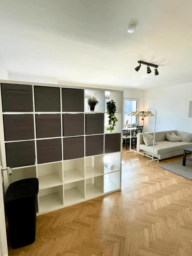 Cozy Apartment With Kitchen + Balcony New! Essen Dış mekan fotoğraf