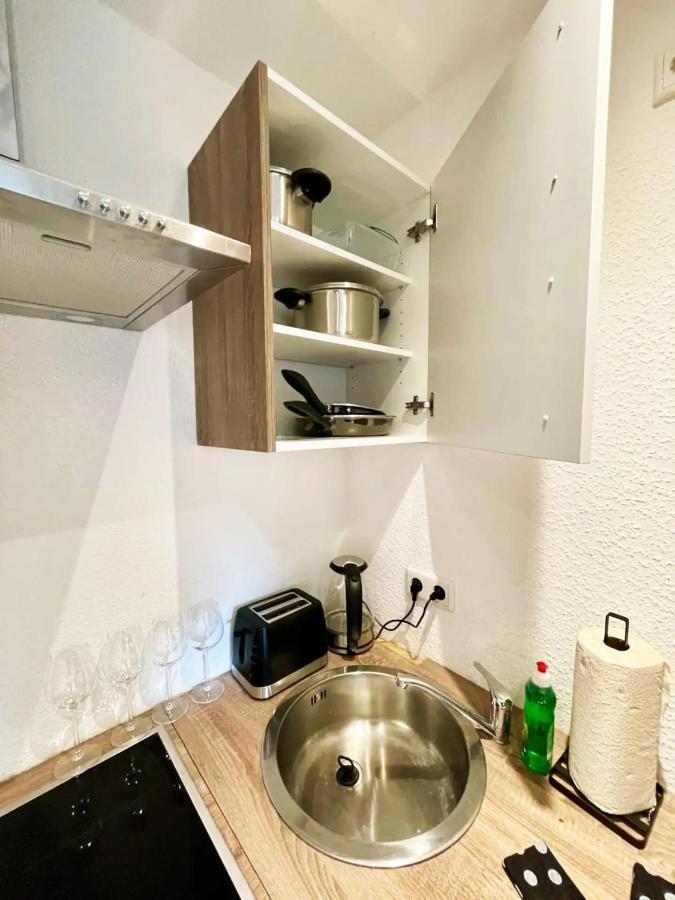 Cozy Apartment With Kitchen + Balcony New! Essen Dış mekan fotoğraf